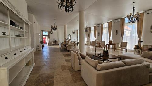 Targoviste Apartment | Aria Suites