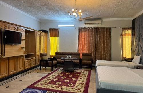 F-7 Sector House | Arizona Lodge Guesthouse