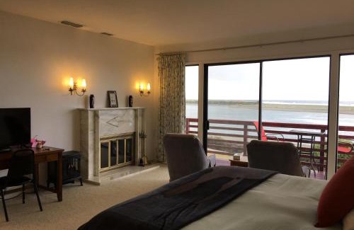 Smith River Bed & Breakfast | Arky's B&B