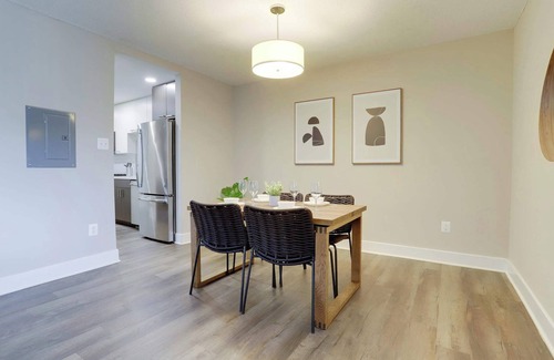 Crystal City Apartment | Arlington Apt W Pool | near Metro!