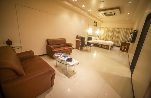 Latur Hotel | Aroma