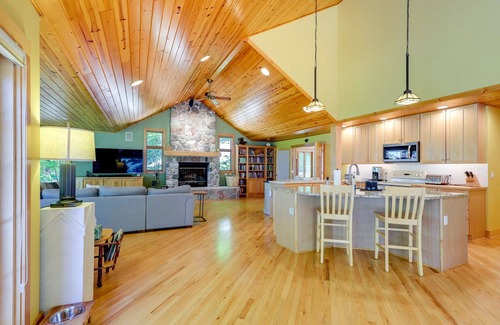 Shelby House | Arrakis on Lake Michigan: Beach, Dunes, Privacy, Custom-built