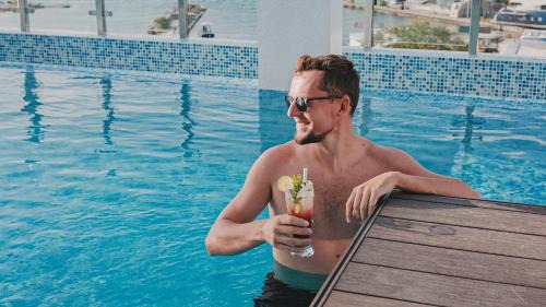 Gulhi Hotel | Arrival Beach and Spa