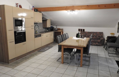 Landorf Apartment | Arrive and feel at home in a charming, quiet, large * Rosen fewo.