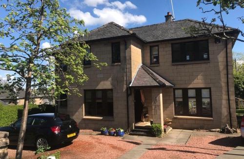 Hamilton Bed & Breakfast | Arron House