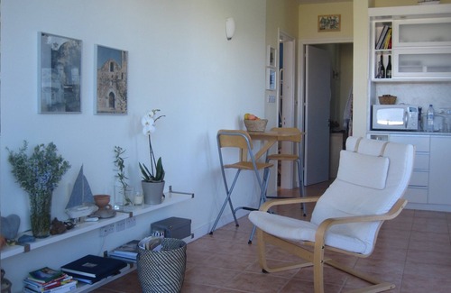 Polis Apartment | ARSINOE 29 "Nest by the Sea": Lovingly + well furnished holiday apartment