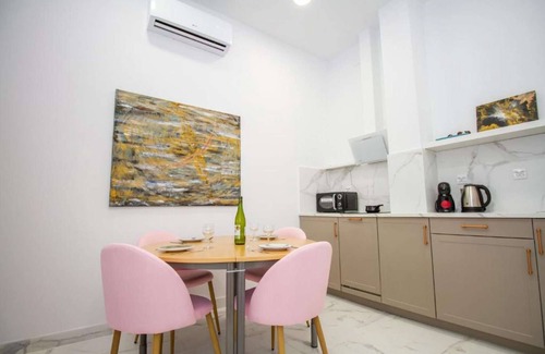 San Anton Apartment | Art Apartment I, One-Bedroom Apartment