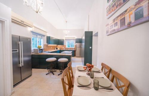 Rehavia Villa | Art Apartment In Mamila - Villa Rehavia