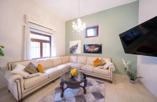 Rehavia Villa | Art Apartment In Mamila - Villa Rehavia