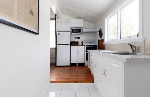 South Launceston House | Art Deco Cottage.