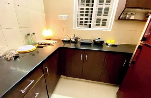Chamundi Nagar Apartment | Art House - Luxury Apartment with Air Conditioning - 102