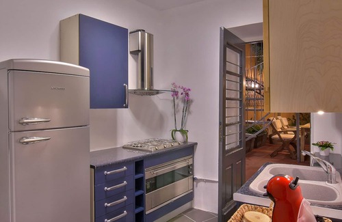 Plaka House | Art Pantheon House in Plaka Acropolis area