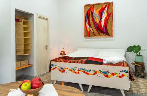 Garni House | Art Rooms Garni