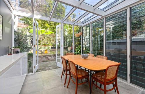 Surry Hills House | Art's Terrace - Central Surry Hills & Alfresco Charm