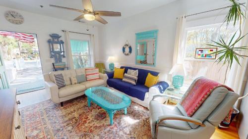Tybee Island House | Art & Sol Cottage by Tybee Vacation Rentals