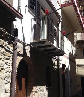Pettineo House | Arte Mare e Cultura