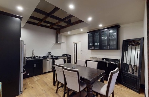 Downtown Santa Fe House | Artesia Casita: Downtown Santa Fe Railyard District, short walk to Plaza