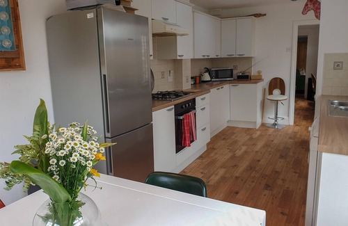 Liverpool Apartment | Artfully Appointed 3 Bedroom Home n