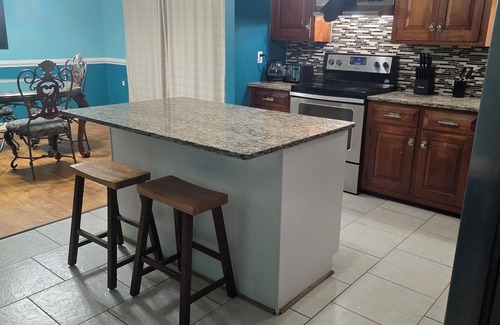 Mosby House | Artfully Elegant 3-bedroom house in Mechanicsville