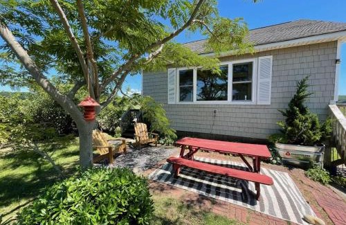 Wading River House | Artist-designed Beach House