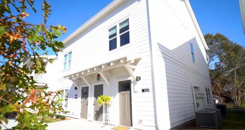 Athens Apartment | Artist Retreat - Near Downtown, Stadium, Campus