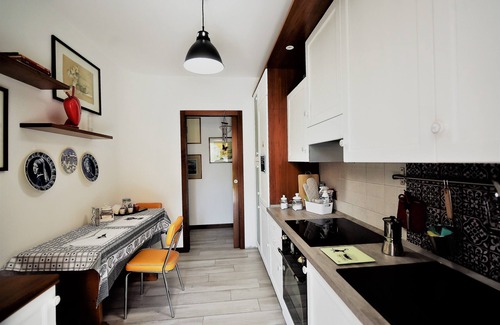 Greco Apartment | Artist's Garden Stylish flat with roof garden anf free garage