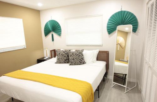 Bayou Oaks House | Artistic Escape Near Airport, Museums, And Ballet