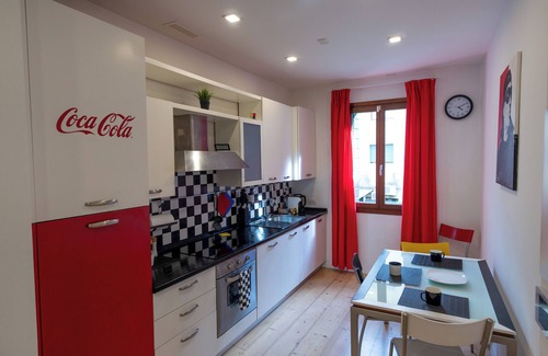 Treviso Apartment | Artistika - Convenient to downtown Treviso, the train station and all services