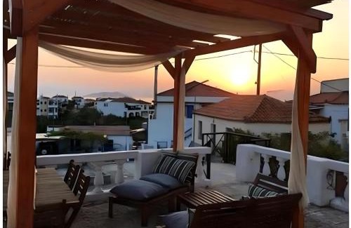 Milos Apartment | Artists' Residence 2 bed, 1 bath