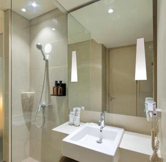 Gambir Hotel | Artotel Harmoni Jakarta