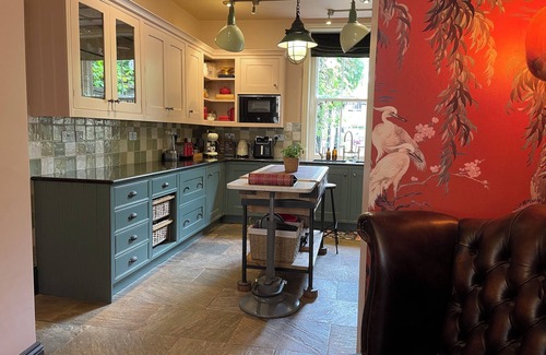 Winchcombe House | Arts and Crafts Cotswold stone house in the centre of Winchcombe