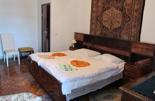 Gyumri Bed & Breakfast | Artush & Raisa B&B