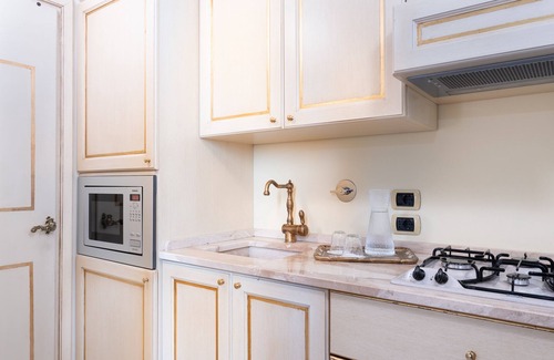 Santa Maria Novella Apartment | ARTWORK APARTMENT IN FLORENCE CITY CENTER