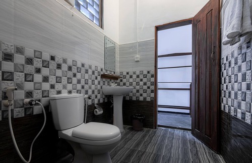 Pottuvil Division 2 House | Arugambay Resort