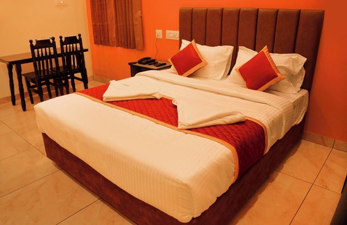 Namakkal Hotel | ARUVI RESORT