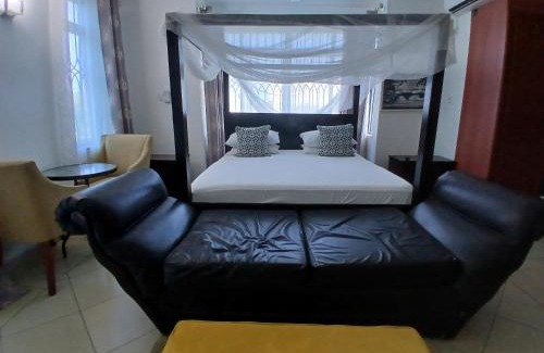 Nyali Apartment | Ary Homestay Nyali- A Walk to Nyali Beach