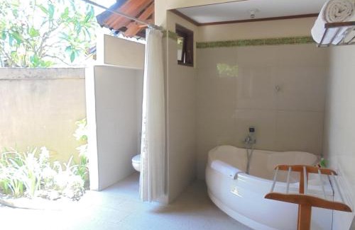 Amed Resort | Arya Amed Beach Resort and Dive Center