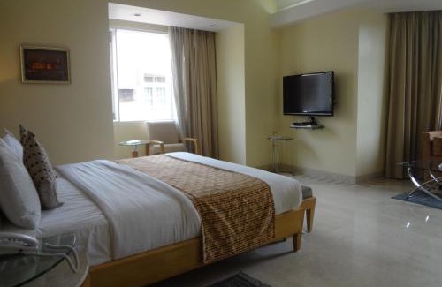 Wellington Pier Hotel | Ascot Hotel