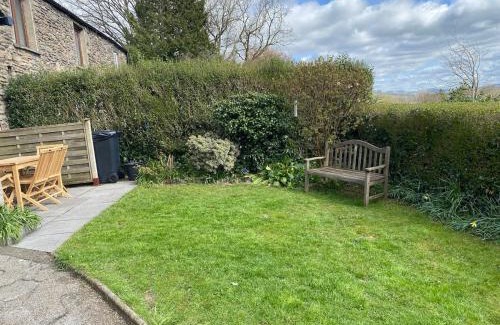 Staveley House | Ashdene Cottage with secure 'sun trap' garden