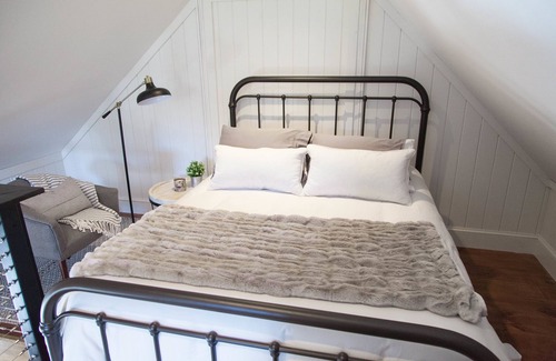 Hamilton House | Ashling Acres
