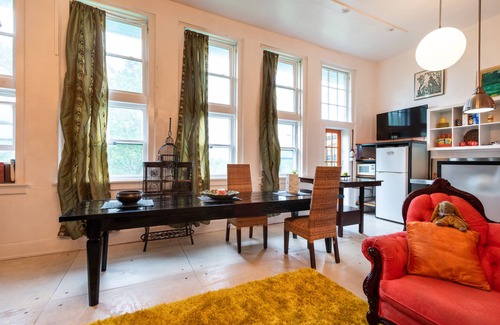 Hudson House | Asian room in the Cemetery Schoolhouse