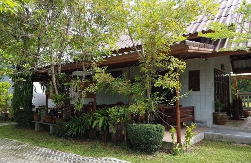 Khuekkhak Resort | Asiana House