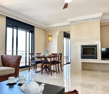 Asilah House | Asilah Prestige -Vue Mer -Haut Standing - Piscines- Plage à 5 minute - Garage privée - Navette