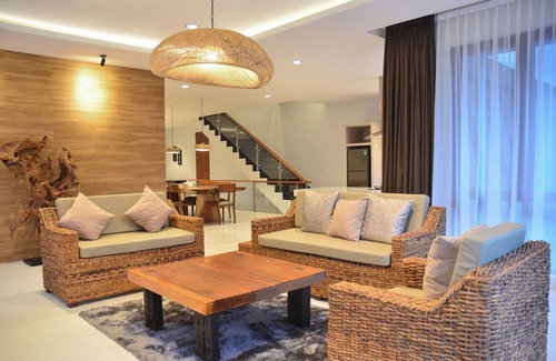 Bandung Villa | Asmaya Hill View 7BR Villa with a private pool