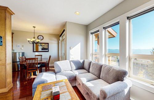 Big White Ski Resort House | Aspens Townhouse 1