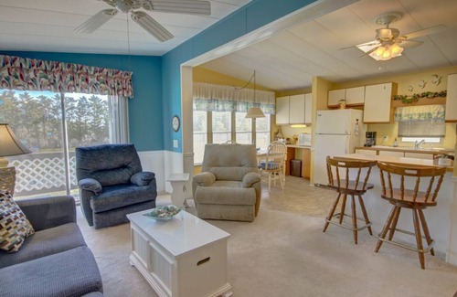 Assateague Pointe House | Assateague Pointe 2 br/1 ba 2 outdoor pools -in WOC.