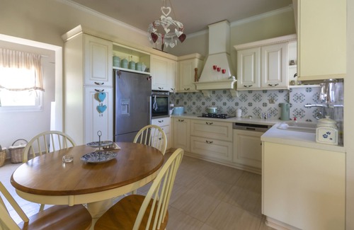 Stalida Villa | Astali Villa: Cozy Elegant Villa with Pool. 5-minute walk to the beach!