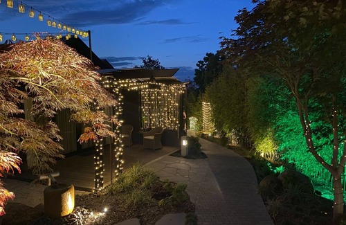 Hepburn Cottage | Astonishing luxury just minutes walk from restaurants & shops