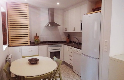 El Pino Cottage | Asturian rural house in a natural environment 15 minutes from the ski resort.
