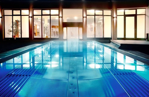 Lake Pressegger Hotel | Hotel ∙ 3 guests